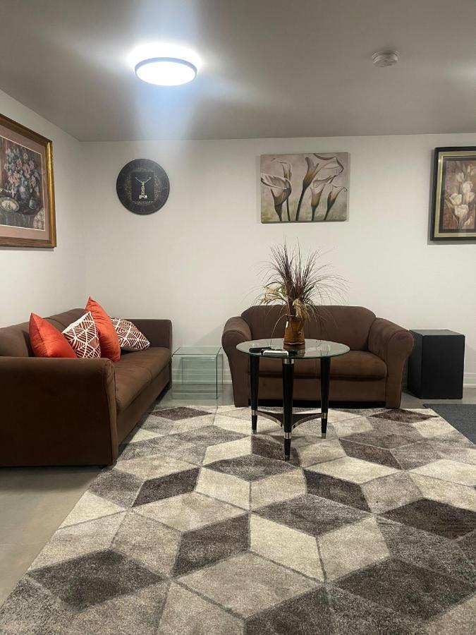 Bright Parkdale Court - Little Portugal W/ Free Parking Διαμέρισμα Τορόντο Εξωτερικό φωτογραφία