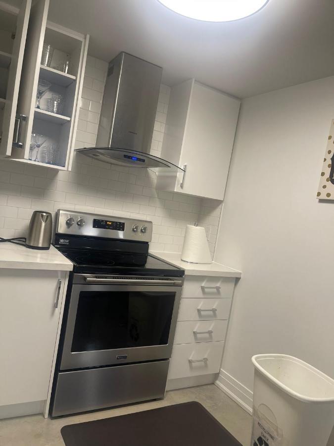 Bright Parkdale Court - Little Portugal W/ Free Parking Διαμέρισμα Τορόντο Εξωτερικό φωτογραφία