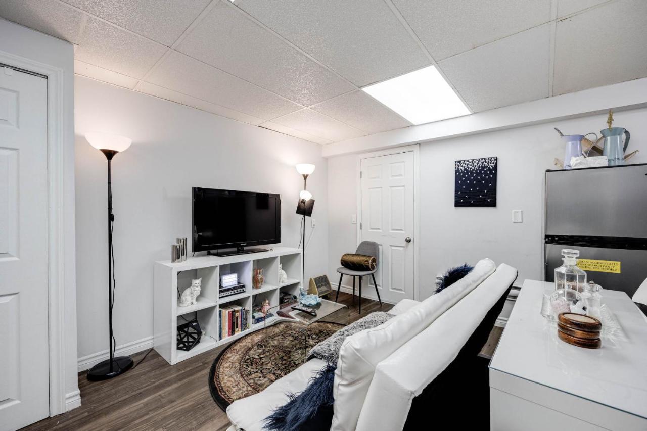 Bright Parkdale Court - Little Portugal W/ Free Parking Διαμέρισμα Τορόντο Εξωτερικό φωτογραφία